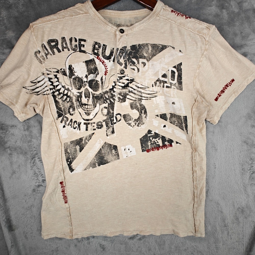 VTG Affliction Live Fast Garage Built Skull Graphic Henley Shirt Mens Medium Tan